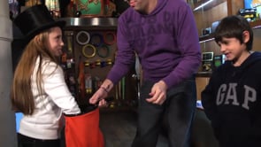 demonstration video of Change Bag Magician (with Zipper) by Bazar De Magia - Trick