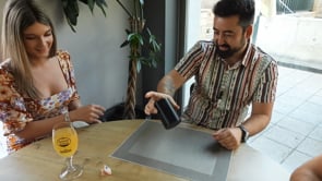 demonstration video of THE VASE (gimmicks and online instructions) by Alejandro Cruz Estepa - Trick