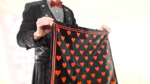 demonstration video of LOVE BANDANA V2 by Lee Alex - Trick